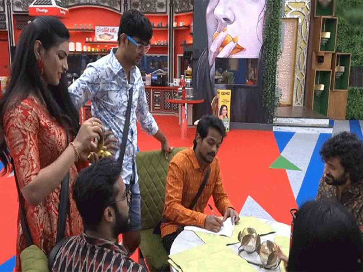 Lobo: ప్రియాంకతో అసభ్యంగా ప్రవర్తించిన లోబో.. తోటి వారితో చెప్పుకొని బాధపడ్డ ట్రాన్స్ జెండర్