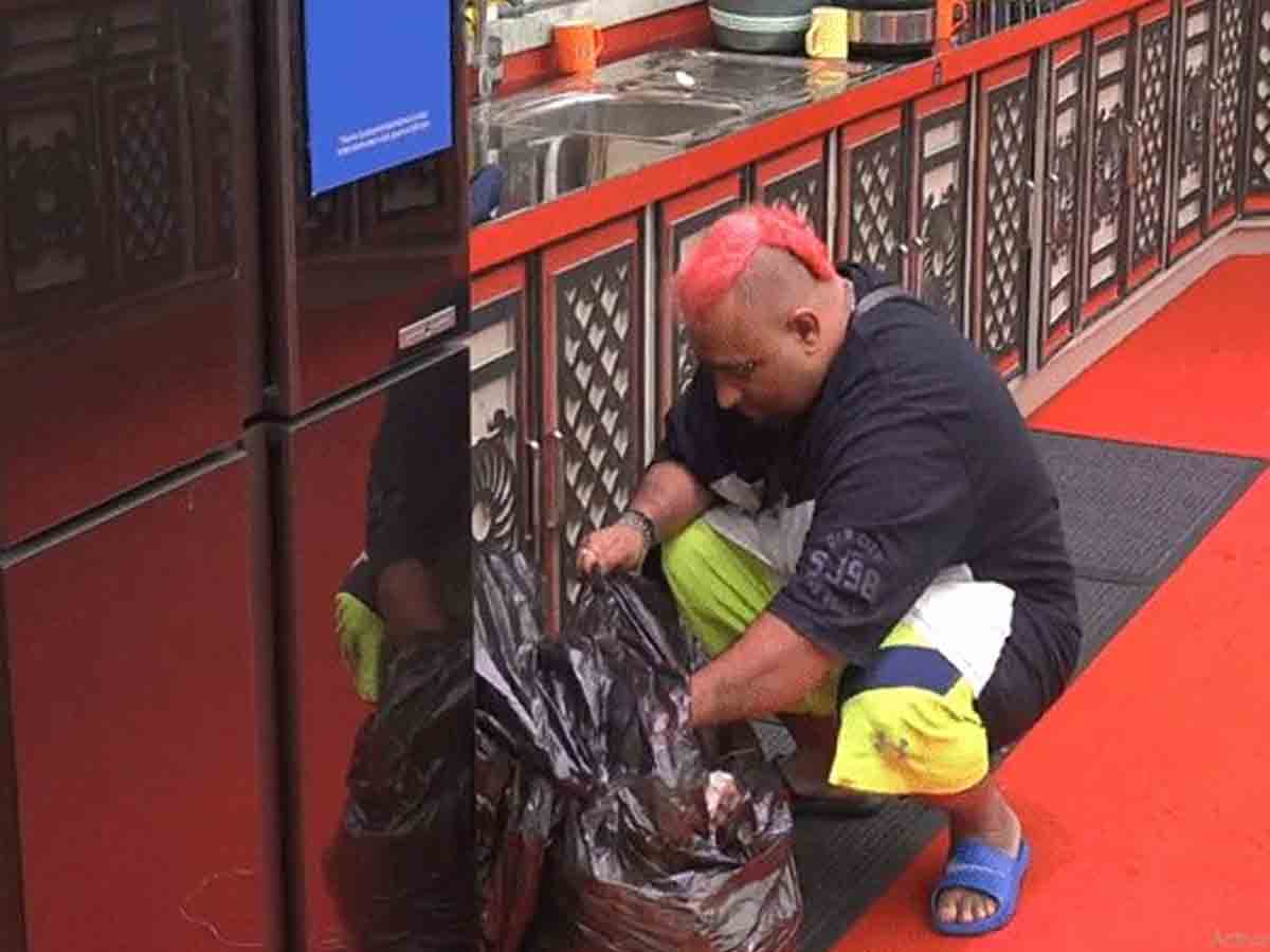 Lobo: చెత్త‌లో ఆహారాన్ని తినేందుకు ప్ర‌య‌త్నించిన లోబో..!