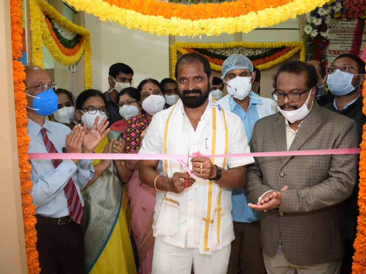 RTPCR : ఆర్టీపీసీఆర్ పరీక్ష కేంద్రాన్ని ప్రారంభించిన మంత్రి శ్రీనివాస్‌ గౌడ్‌