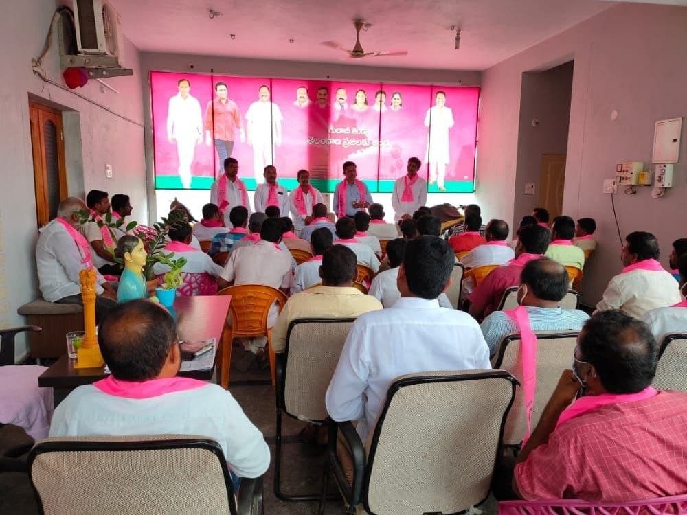 గ్రామ శాఖ అధ్యక్షులు రెండు జమ్మి మొక్కలు నాటాలి : పెద్దపల్లి జడ్పీ చైర్మన్‌ మధూకర్‌