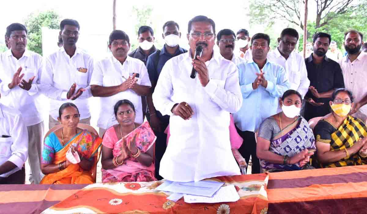 తెలంగాణలో విద్యుత్‌ సమస్యలు తీరాయి: మంత్రి నిరంజన్‌రెడ్డి