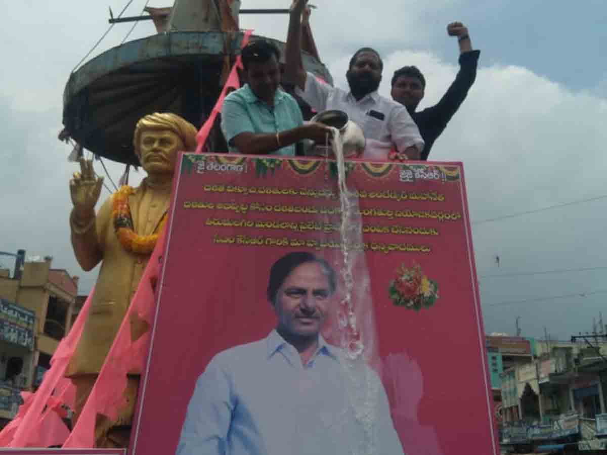 దళిత బాంధవుడు సీఎం కేసీఆర్ : ఎమ్మెల్యే కిషోర్ కుమార్
