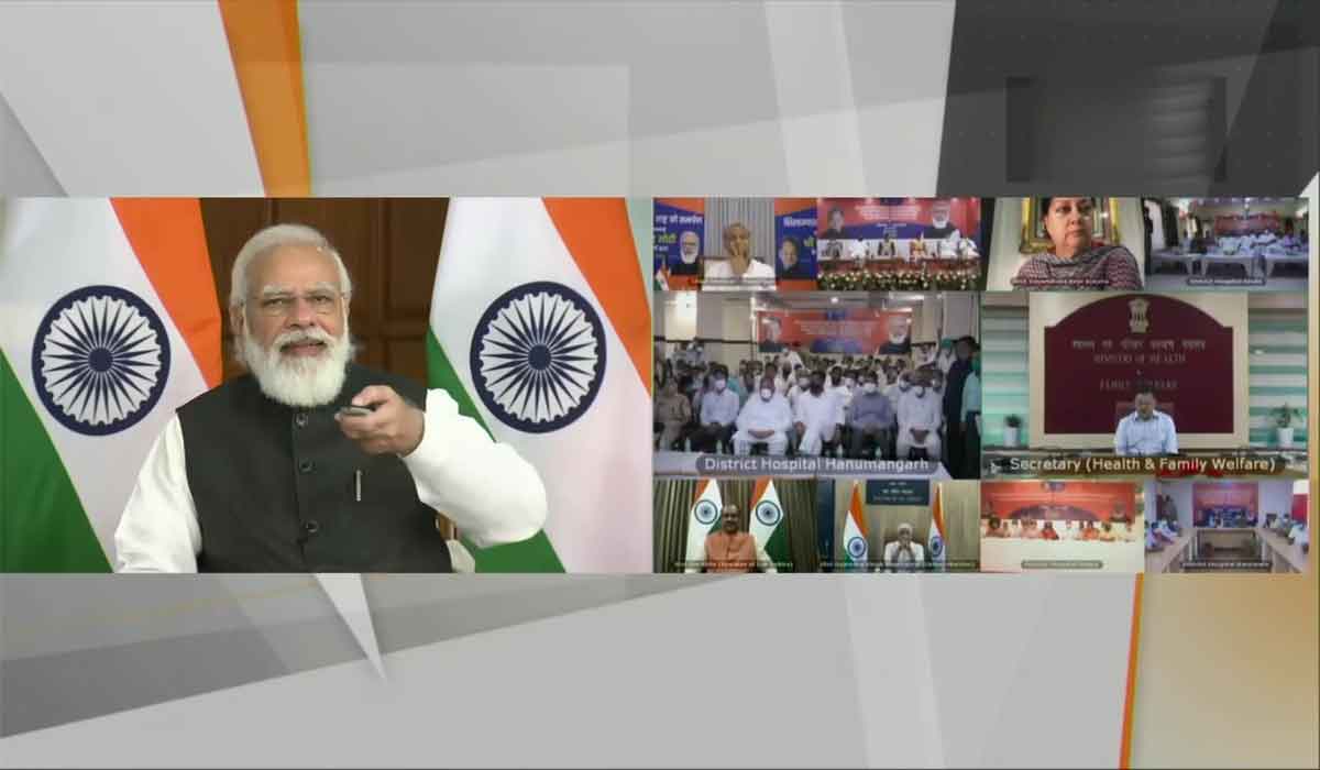 ప్ర‌తి జిల్లాకు ఒక వైద్య క‌ళాశాల ఉండాలి: ప్ర‌ధాని మోదీ