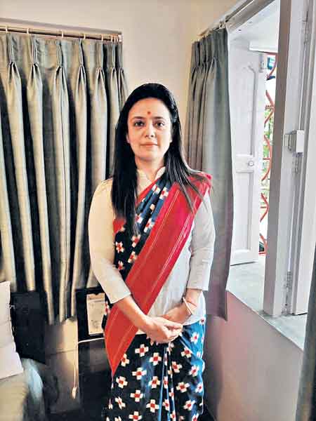 పోచంపల్లి చీర కట్టిన బెంగాల్‌ ఎంపీ