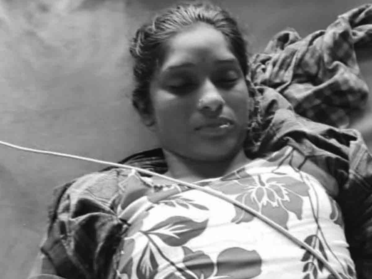 ములుగు జిల్లాలో పిడుగుపాటుకు యువతి మృతి