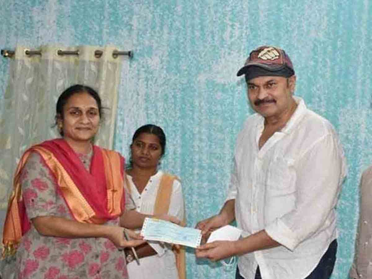 Naga babu: జూని సంద‌ర్శించిన నాగబాబు.. సిబ్బందికి రూ.35 వేల చెక్కును అందించిన మెగా బ్ర‌ద‌ర్