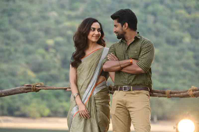 నాజూకు నవ్వులోన జారుకత్తి