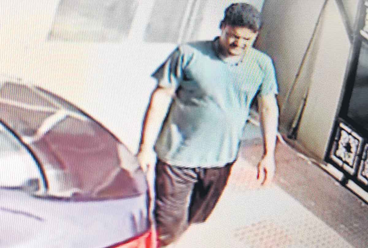 క్యాబ్‌ బుక్‌ చేసుకొని ముంబైకి పరార్‌