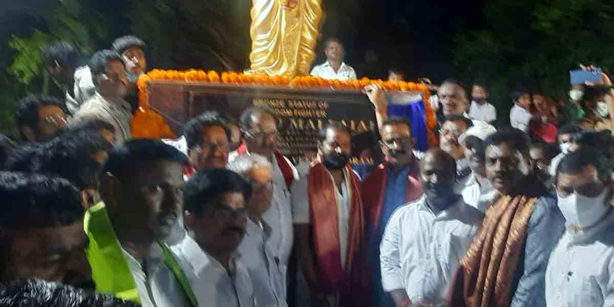 బైరు మల్లయ్య గౌడ్‌ విగ్రహాన్ని ఆవిష్కరించిన మంత్రి శ్రీనివాస్ గౌడ్