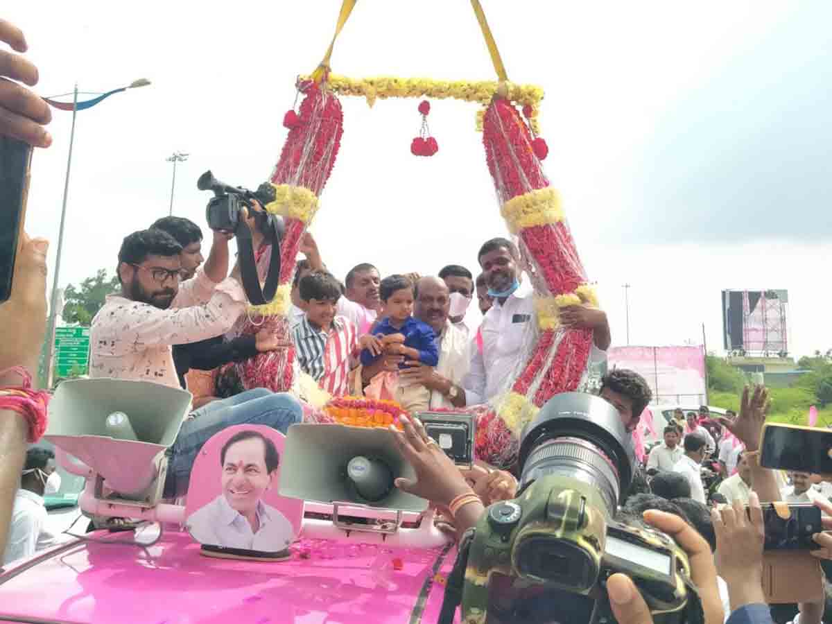 ఆర్టీసీ చైర్మన్ బాజిరెడ్డి గోవర్దన్‌కు ఘన స్వాగతం