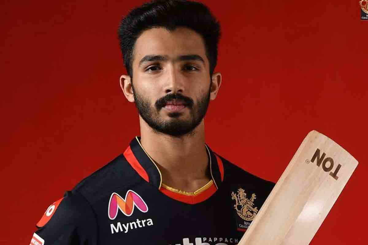 KKR vs RCB | రెండో వికెట్ కోల్పోయిన బెంగళూరు