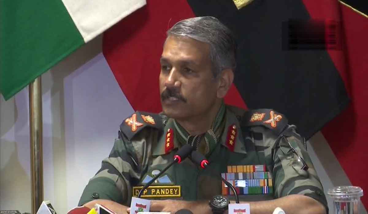 ముగ్గురు ఉగ్ర‌వాదులు హ‌తం.. ఏకే47 రైఫిళ్లు, గ్రేనేడ్లు స్వాధీనం