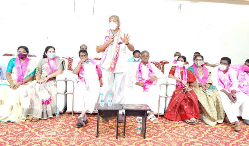 టీఆర్‌ఎస్‌లోనే మహిళలకు సముచిత స్థానం