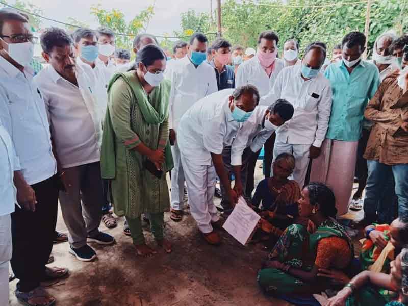 అధైర్యపడద్దు.. అండగా ఉంటాం