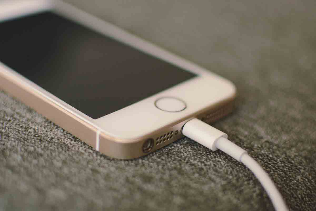 wireless charging room | గాలితోనే మీ ఫోన్ చార్జింగ్ చేసుకోవ‌చ్చు.. ఎలా?