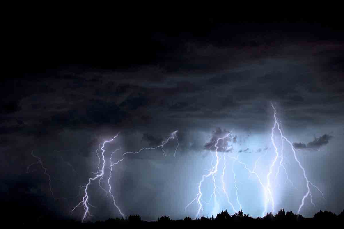 Red Alert | హైదరాబాద్‌లో గంటపాటు భారీ వర్షం.. వాతావరణశాఖ హెచ్చరిక