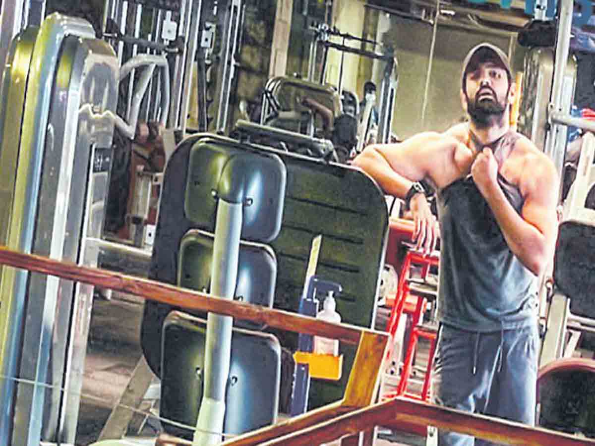 Ram: సోషల్ మీడియాని షేక్ చేస్తున్న ఇస్మార్ట్ హీరో న్యూ లుక్