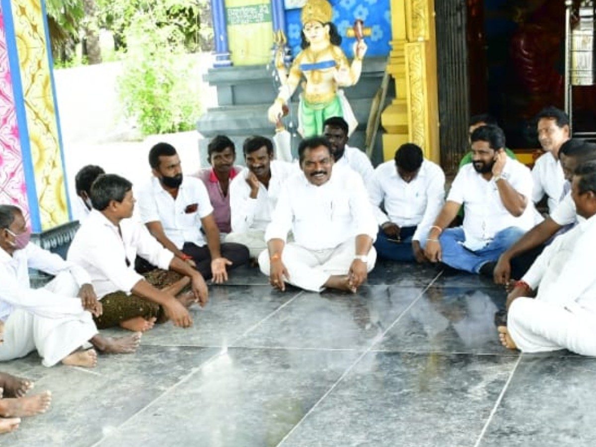 త్వరలో గౌడన్నలకు బైక్స్ ఇస్తాం.. చొప్పదండి ఎమ్మెల్యే సుంకే రవిశంకర్