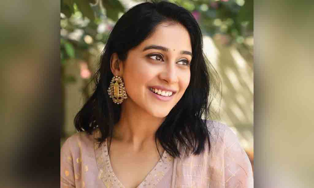 Regina Cassandra l షాహిద్, రాశీఖన్నాతో జాయిన్ అయిన రెజీనా కసాండ్రా