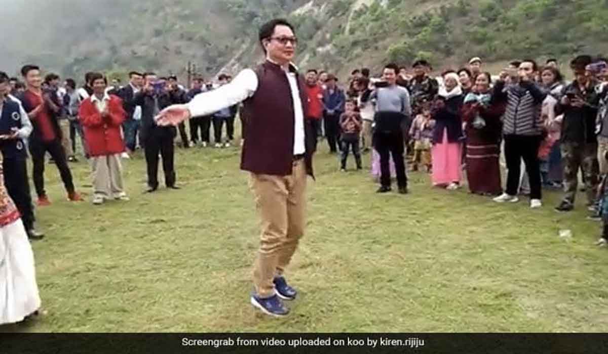 మంత్రి రిజిజు డీసెంట్ డ్యాన్స‌ర్ :  ప్ర‌ధాని మోదీ