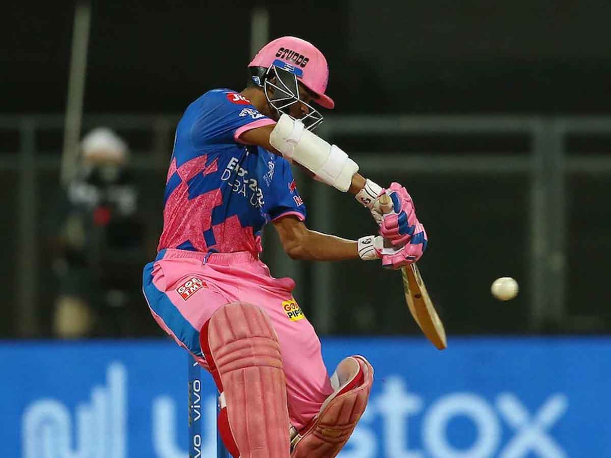 PBKS vs RR : టాస్ గెలిచి బౌలింగ్ ఎంచుకున్న పంజాబ్.. బ్యాటింగ్‌ బ‌రిలోకి దిగిన రాజ‌స్థాన్‌