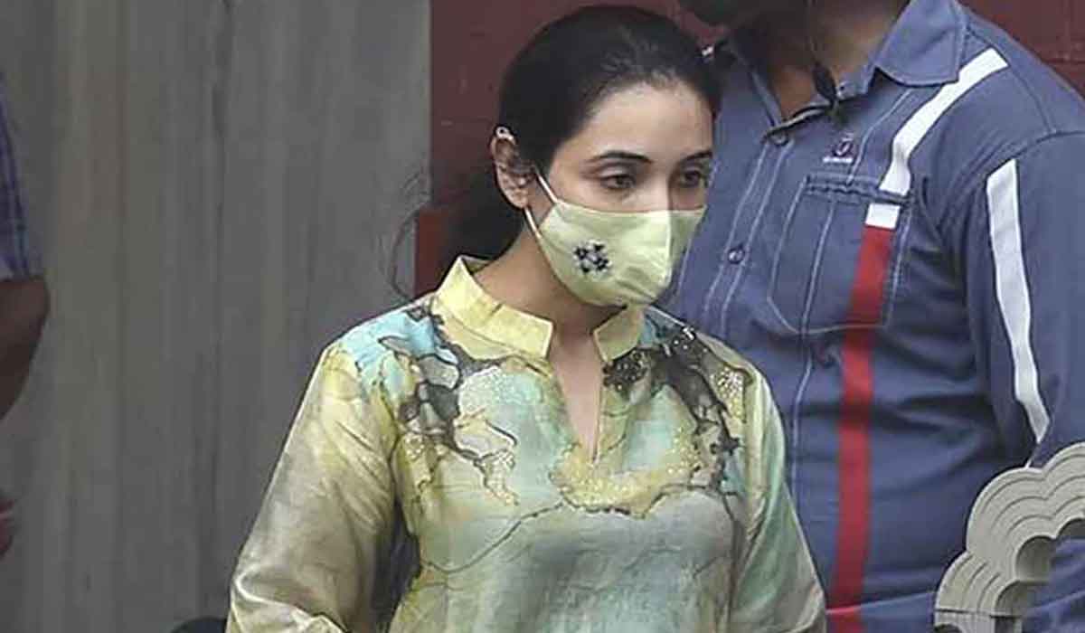 ఇద్ద‌రు పిల్ల‌ల త‌ల్లిని.. ఈడీ విచార‌ణ‌కు హాజ‌రుకాలేను