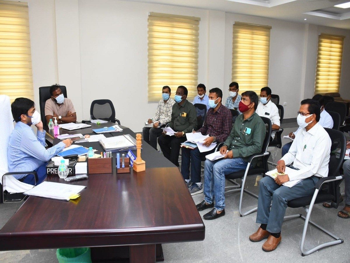 Sircilla | సిరిసిల్లలో మౌలిక వసతుల కల్పనకు కలెక్టర్‌ కీలక సమావేశం.. ఏమన్నారంటే..