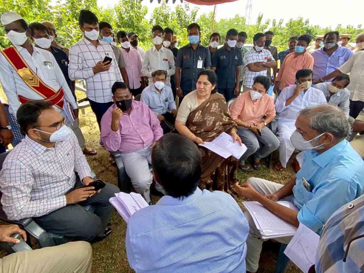 చైత్రను హతమార్చిన నిందితుడిని కఠినంగా శిక్షిస్తాం : మంత్రి సత్యవతి