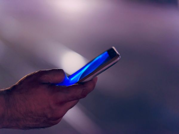 స్కూల్ వాట్సాప్ గ్రూప్‌లో అశ్లీల ఫోటోలు, వీడియోలు షేర్ చేసి ఆపై..