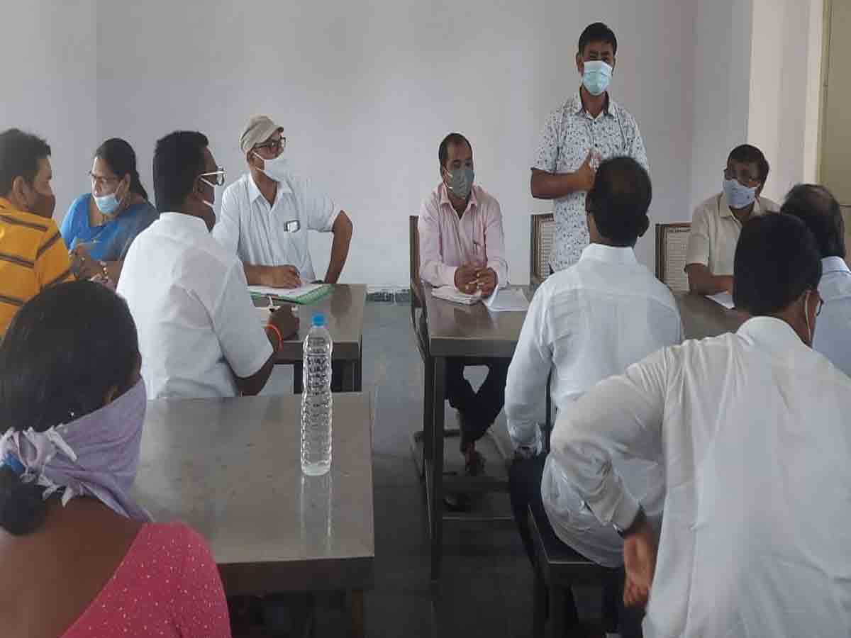 Tribal schools |  గిరిజన పాఠశాలలు, వసతి గృహాలు సిద్ధం చేయాలి: గిరిజన సంక్షేమ శాఖ అధికారి..