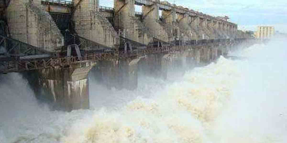Singur project | సింగూర్ ప్రాజెక్టుకు పోటెత్తుతున్న వరద