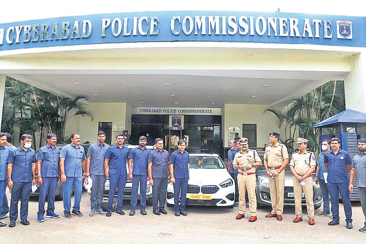 సెల్‌ఫోన్‌లో..బెట్టింగ్‌ భూతం