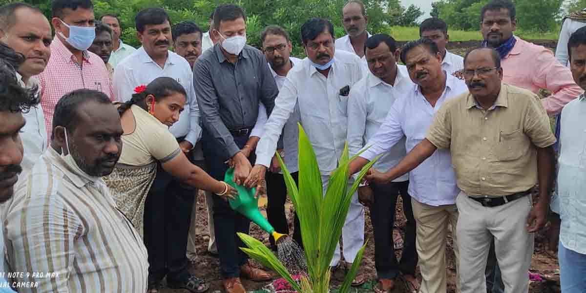 ప్రతి పల్లె పచ్చగా ఉండాలి : అదనపు కలెక్టర్ రాజర్షి షా