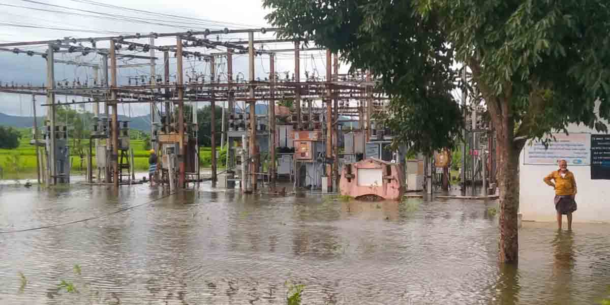 Rain effect | జలదిగ్భందంలో సిరికొండ సబ్ స్టేషన్..కరెంట్‌ సరఫరా నిలిపివేత