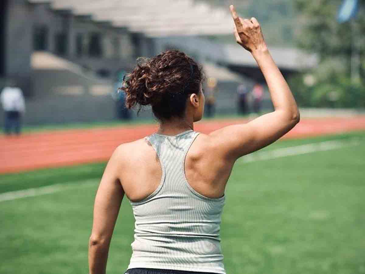 Taapse: తాప్సీ శ‌రీరంపై నెటిజ‌న్ ఘాటు కామెంట్.. హుందాగా స్పందించిన సొట్ట‌బుగ్గల సుంద‌రి