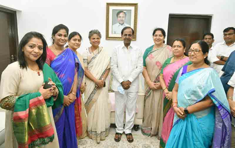 ఢిల్లీలో టీఎస్‌ భవన్‌కు స్థలం ఇస్తా