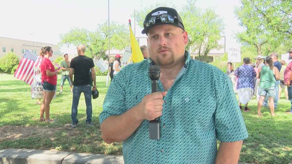 Anti Mask Protester | మాస్క్ అవసరమే లేదన్నాడు.. చివరికి క‌రోనాకే బ‌ల‌య్యాడు