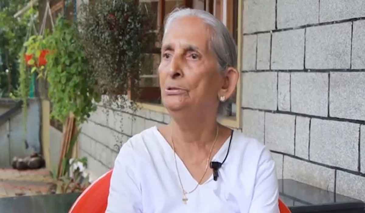 30 నిమిషాల వ్య‌వ‌ధిలో రెండు సార్లు టీకా తీసుకున్న 84 ఏళ్ల బామ్మ‌