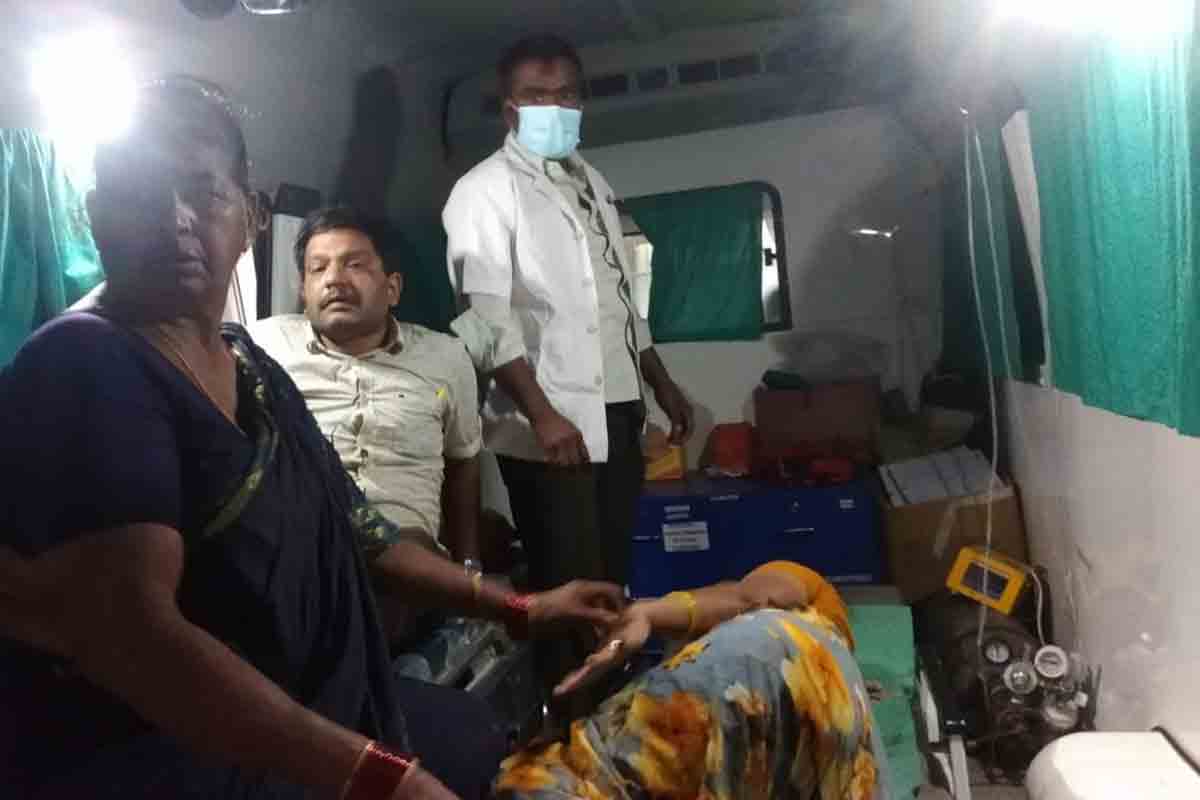 పిడుగుపాటుకు అన్నాచెల్లెళ్లకు అస్వస్థత