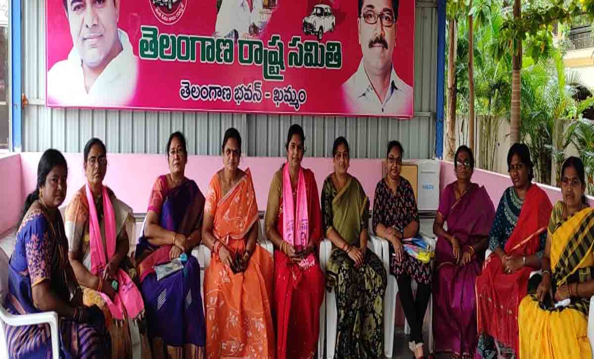 Khammam| బతుకమ్మ పండుగను ఘనంగా నిర్వహించాలి: టీఆర్‌ఎస్ మహిళా విభాగం అధ్యక్షురాలు శోభారాణి..