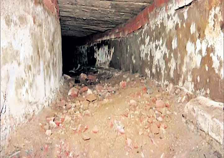 ఢిల్లీ అసెంబ్లీలో సొరంగం