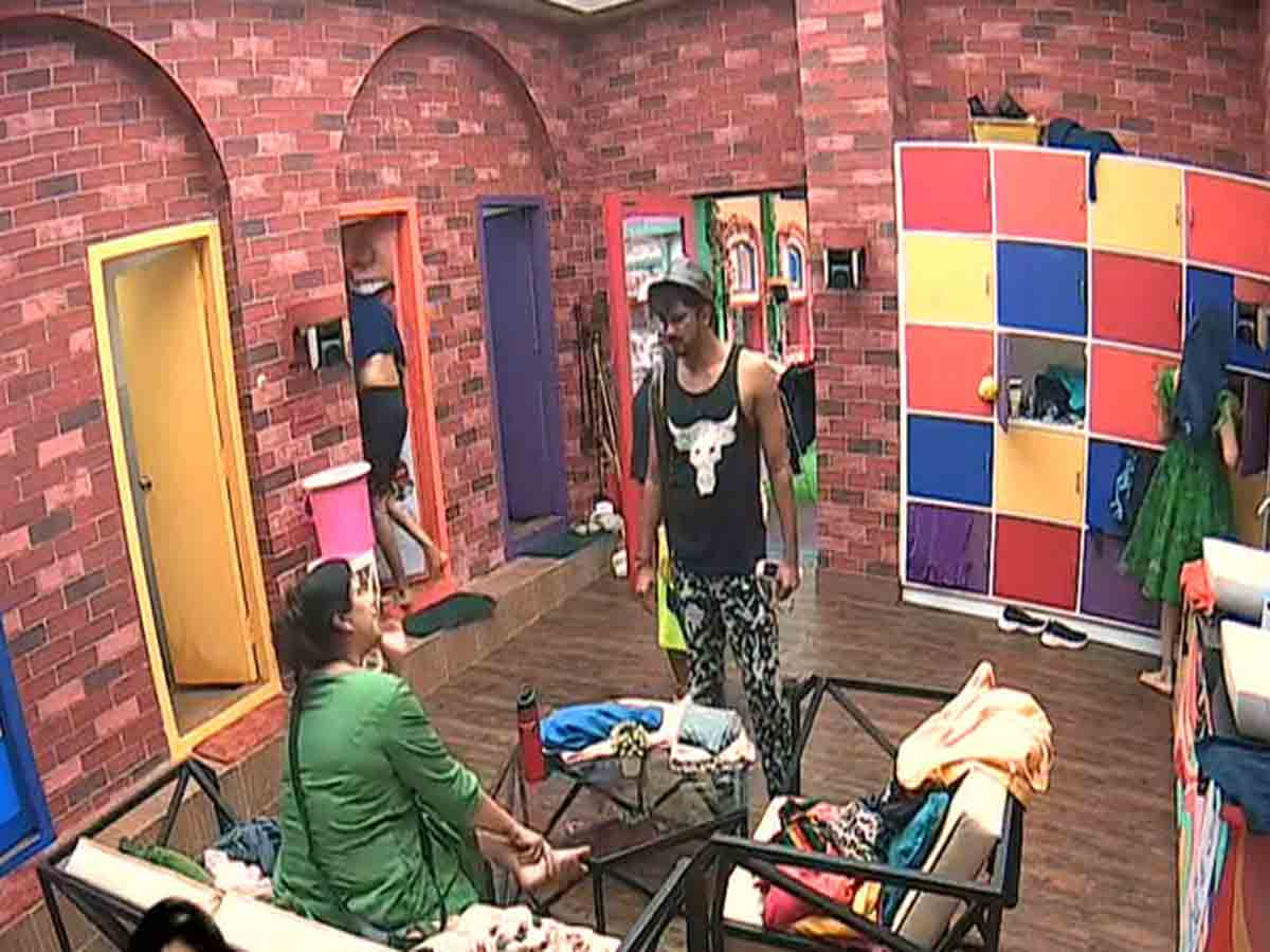 Bigg Boss: నాకెవరైన ఒకటే… నా మొగుడితో అయిన ఇలానే ఉంటాను: ఉమా దేవి