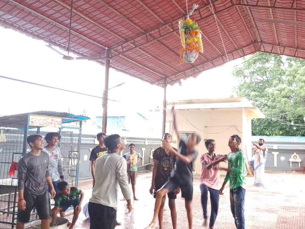 Bhadrachalam | వైష్ణవ ఆచారం ప్రకారం పర్ణశాలలో ఘనంగా ఉట్లోత్సవం