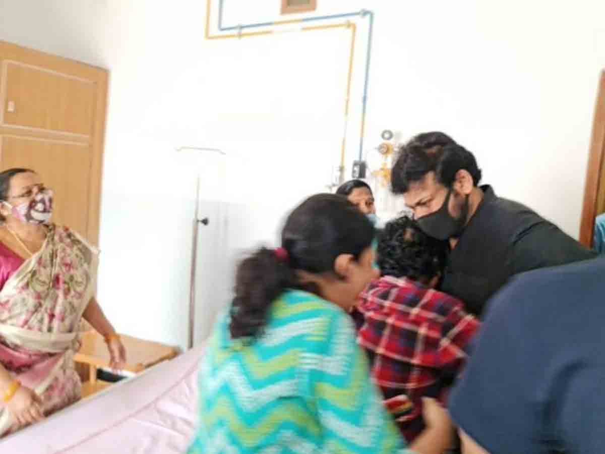 Uttej: ఉత్తేజ్ని పరామర్శించిన చిరంజీవి