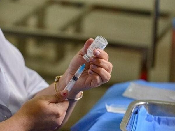 కొవిడ్‌-19 నుంచి ర‌క్ష‌ణ క‌ల్పించ‌డంలో 97.2 శాతం సామ‌ర్ధ్యం క‌న‌బ‌రిచిన స్పుత్నిక్ వీ