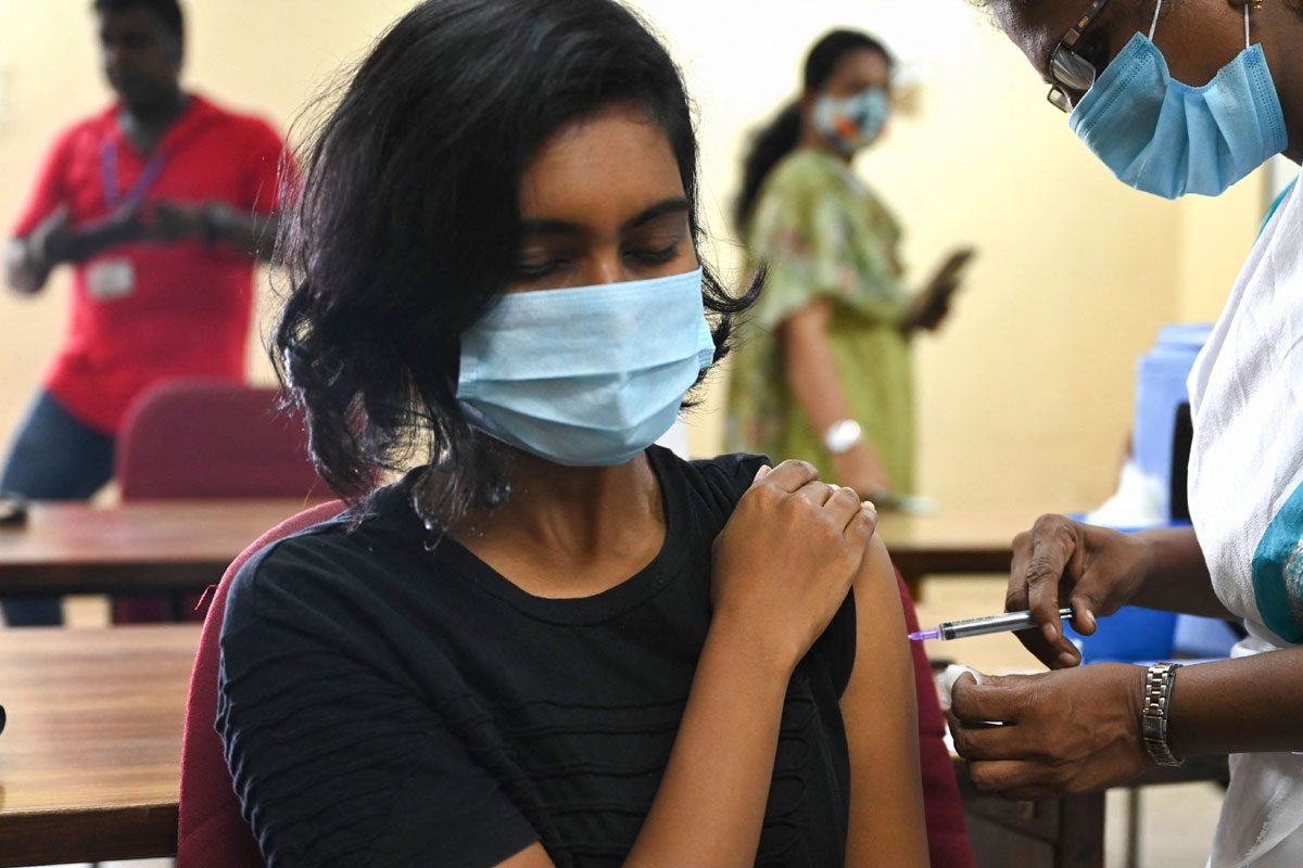 vaccination record | కొత్త రికార్డు.. మ‌ధ్యాహ్నం 1.30 వ‌ర‌కే కోటి డోసుల వ్యాక్సిన్‌