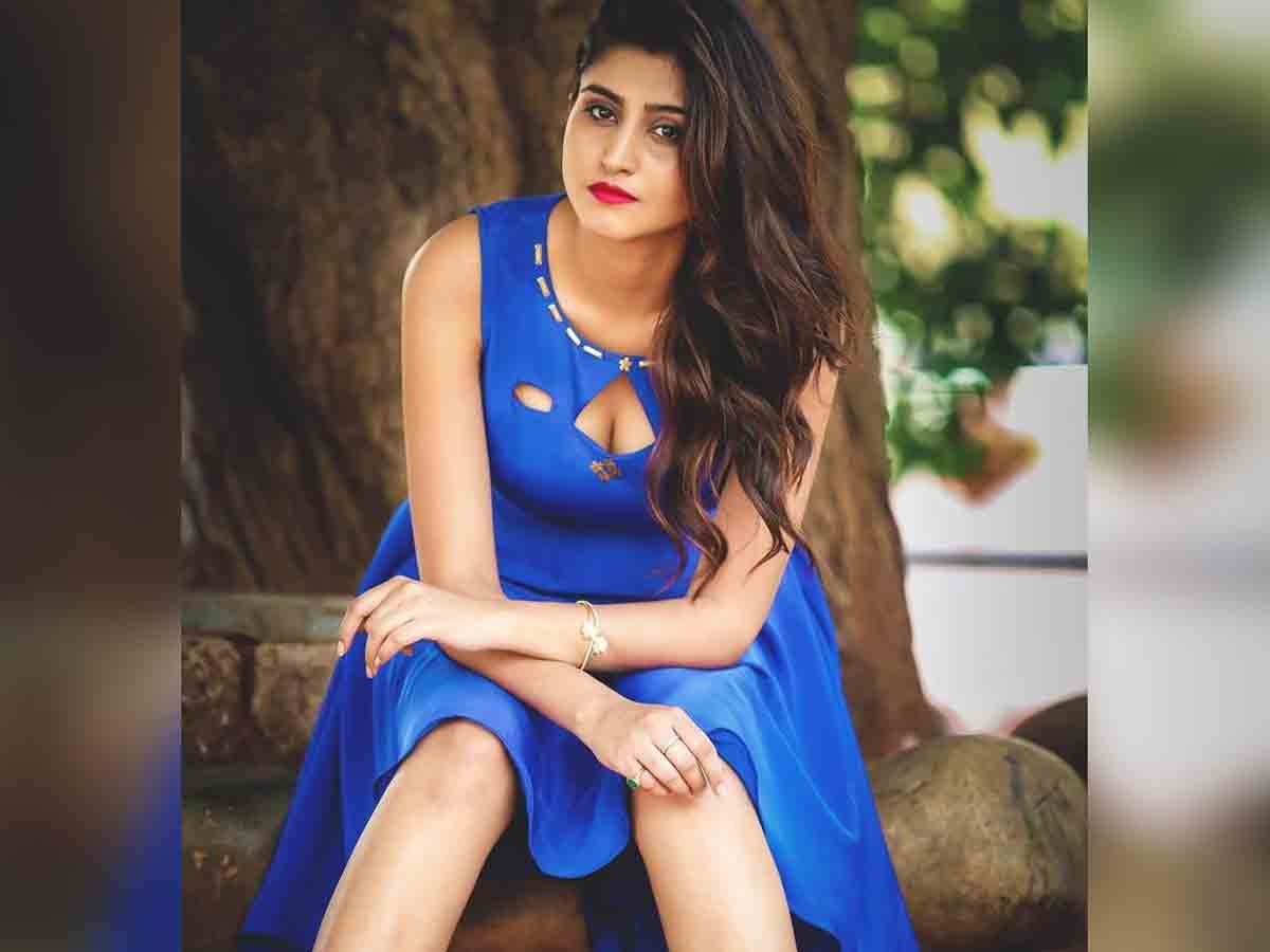 Bigg Boss: బిగ్ బాస్ హౌజ్‌లోకి వైల్డ్ కార్డ్ ఎంట్రీ ఇవ్వ‌నున్న హాట్ యాంక‌ర్