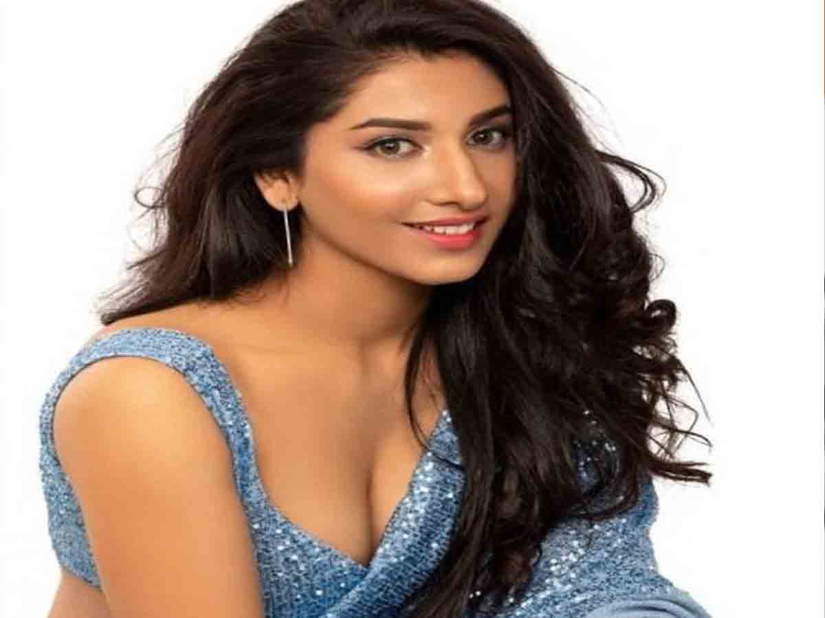 Bigg Boss: బిగ్ బాస్‌లోకి అడుగుపెట్ట‌ను, ఎవ‌రికి స‌పోర్ట్ చేయ‌న‌న్న హాట్ యాంక‌ర్