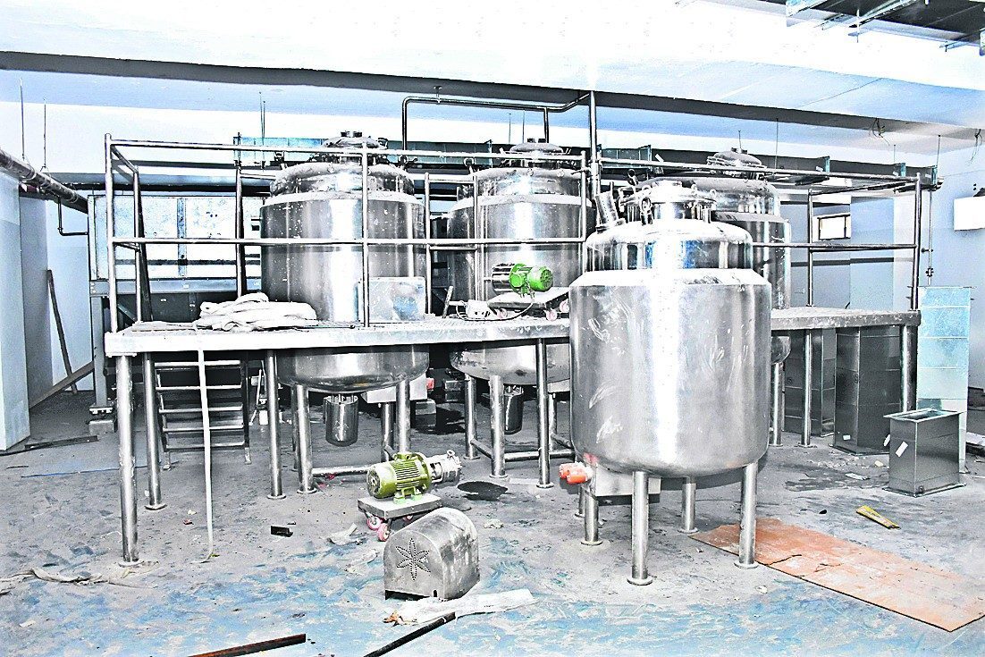 యంత్రాలతో యాదాద్రి ప్రసాదం