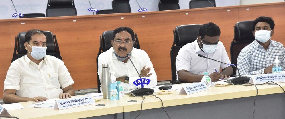 వరదలు, జ్వరాలతో జాగ్రత్త